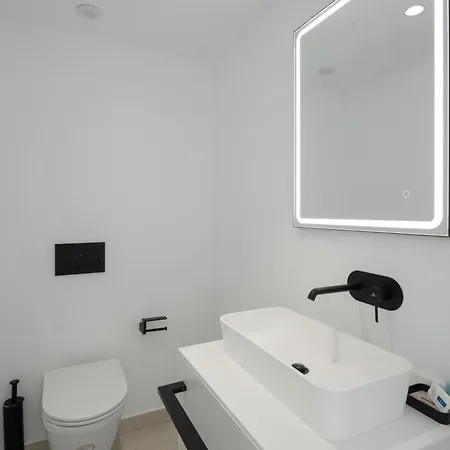 Callao Sunset View Villa *