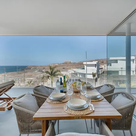 Callao Sunset View Villa *
